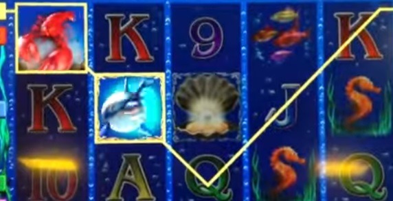 Screenshot of Dophin's Pearl Deluxe Online Slot Machine