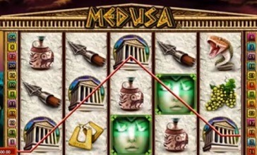 Screenshot of Medusa Online Slot Machine